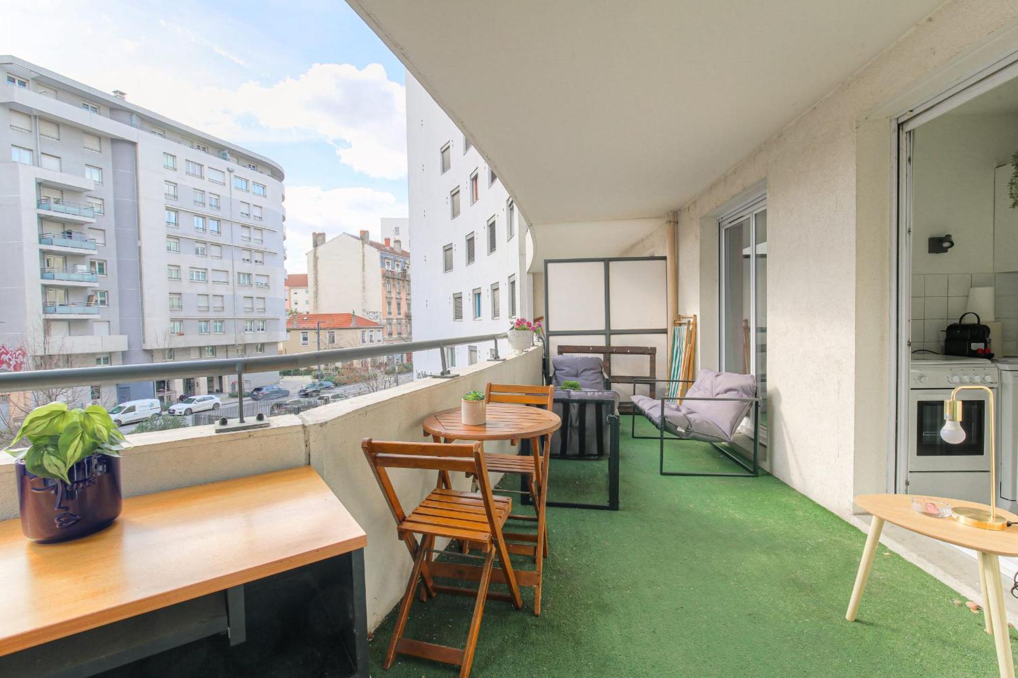 Fonctionnel Et Calme Avec Parking Gratuit Apartamento