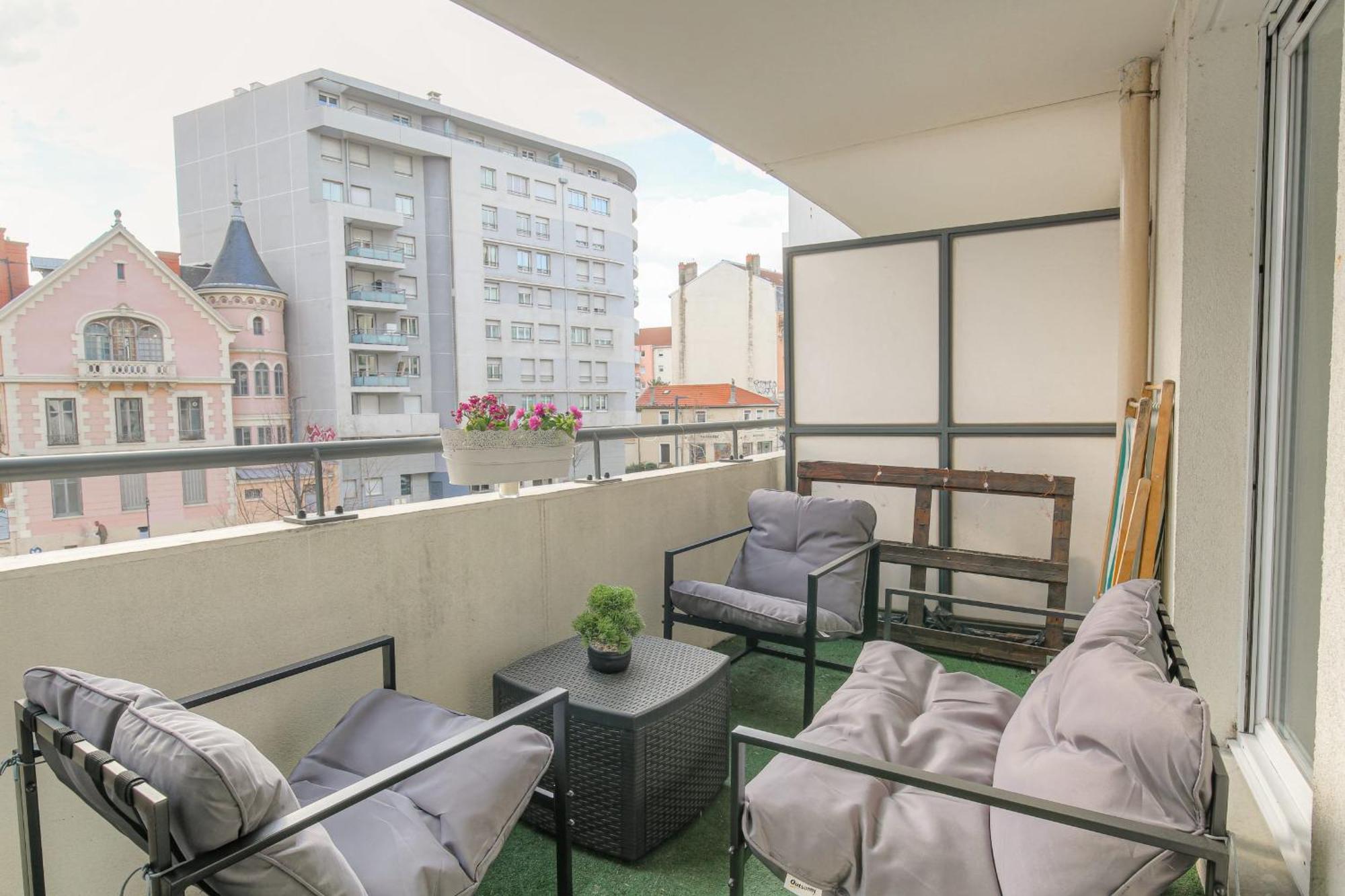 Apartment Fonctionnel Et Calme Avec Parking Gratuit